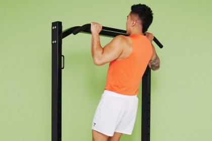 your-step-by-step-guide-to-nailing-your-first-pull-up